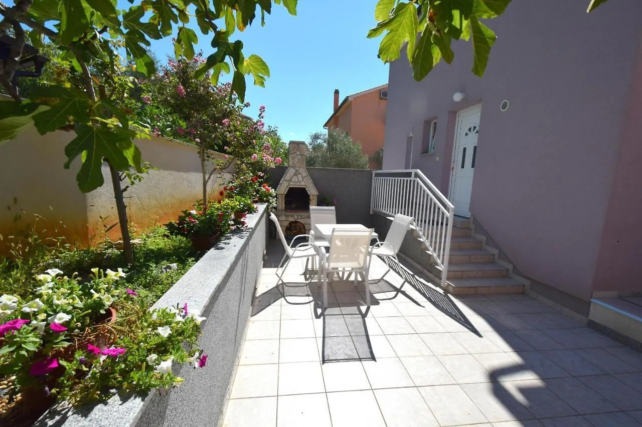 Apartments Marjolovic Njivice Croatia