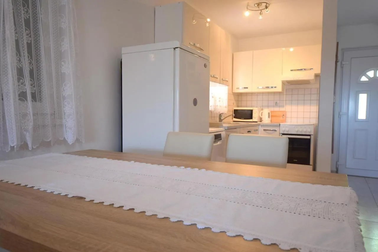 Apartments Marjolovic Njivice Croatia